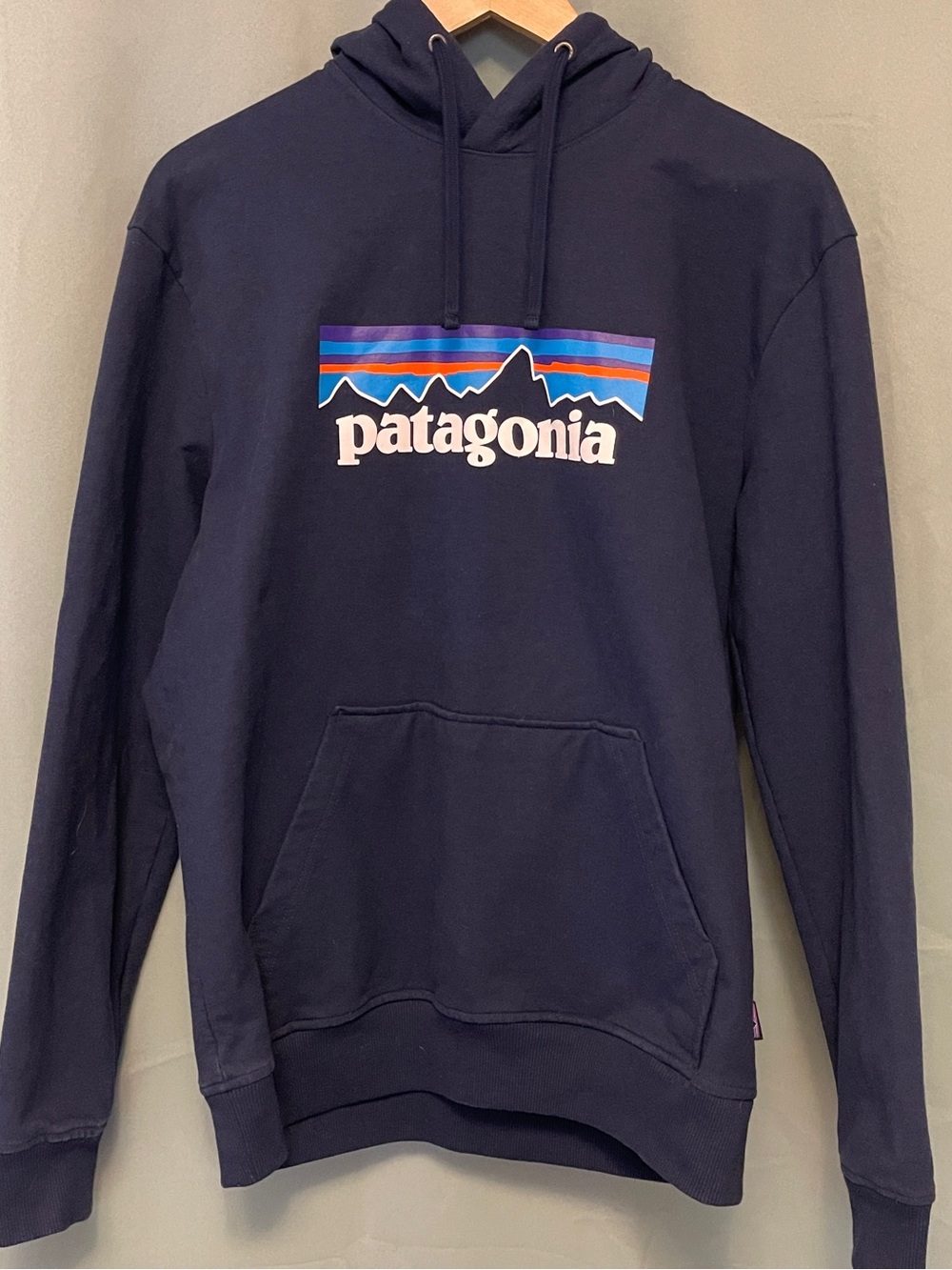 Patagonia P-6 Logo Uprisal Hoody Classic Navy Blue Mens Size M Regular Fit EUC